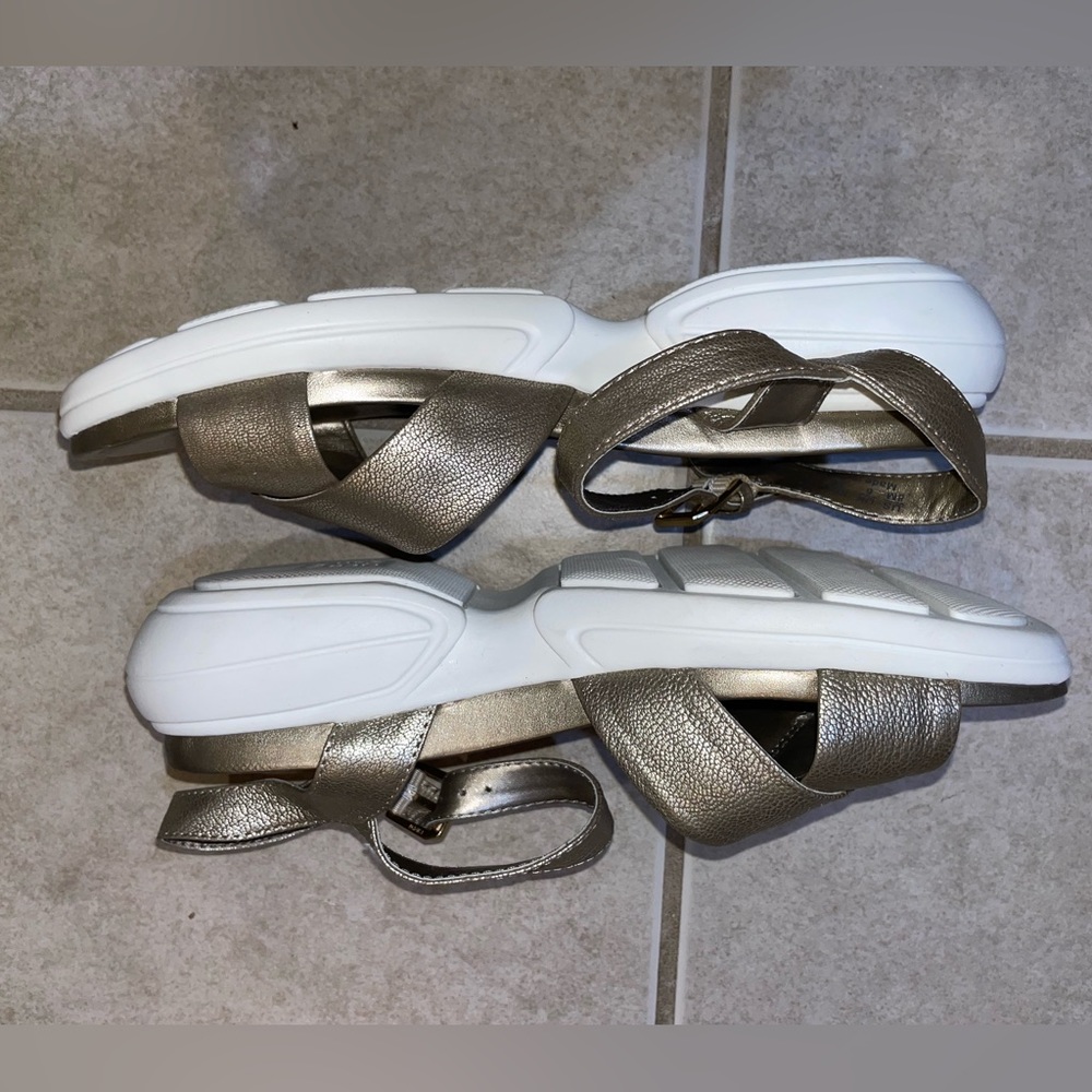Naturalizer Sandals - Picture 3 of 5